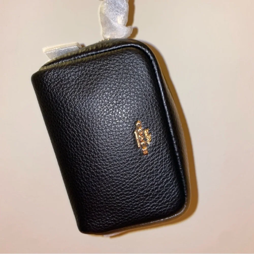 Coach 🖤 leather wristlet pouch New